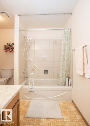 11003 104 Street, Westlock, AB - Indoor Photo Showing Bathroom