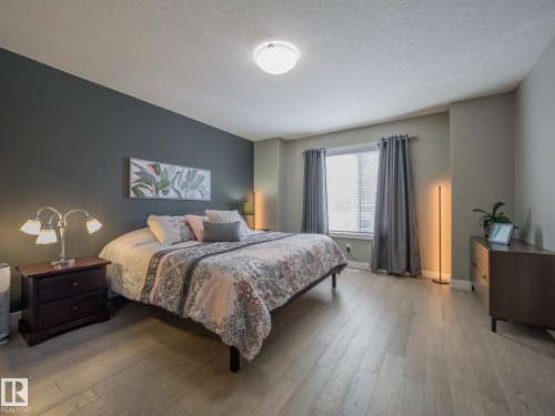 12137 103 Street, Edmonton, AB - Indoor Photo Showing Bedroom