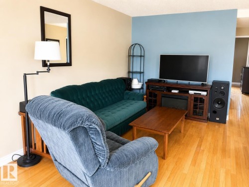 5911A 41 Avenue, Camrose, AB - Indoor Photo Showing Living Room