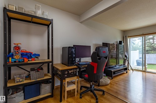 93 16823 84 Street, Edmonton, AB - Indoor Photo Showing Office