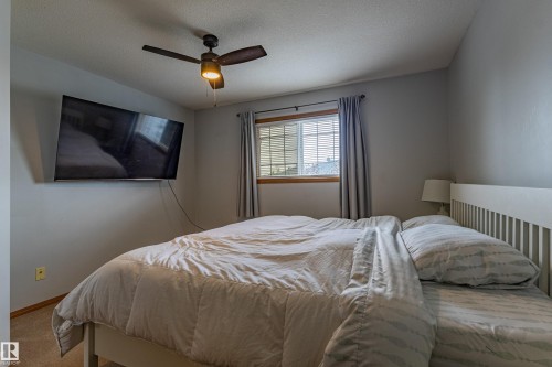 93 16823 84 Street, Edmonton, AB - Indoor Photo Showing Bedroom