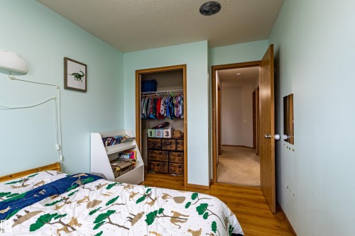 93 16823 84 Street, Edmonton, AB - Indoor Photo Showing Bedroom