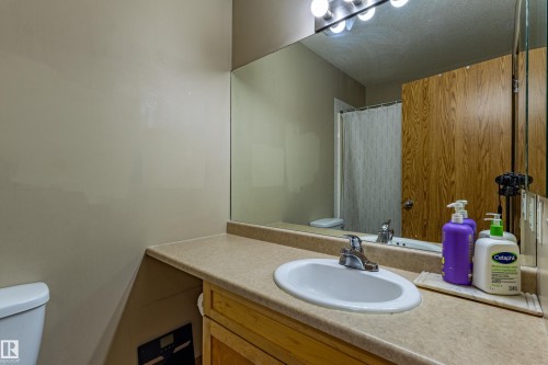 93 16823 84 Street, Edmonton, AB - Indoor Photo Showing Bathroom