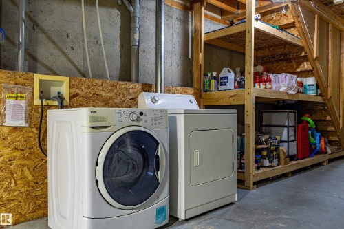 93 16823 84 Street, Edmonton, AB - Indoor Photo Showing Laundry Room