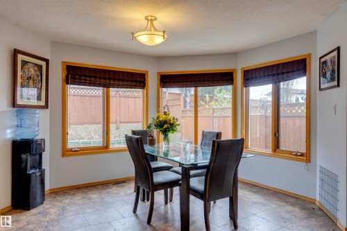15411 67A Street, Edmonton, AB - Indoor Photo Showing Dining Room
