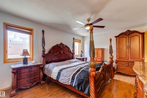 15411 67A Street, Edmonton, AB - Indoor Photo Showing Bedroom