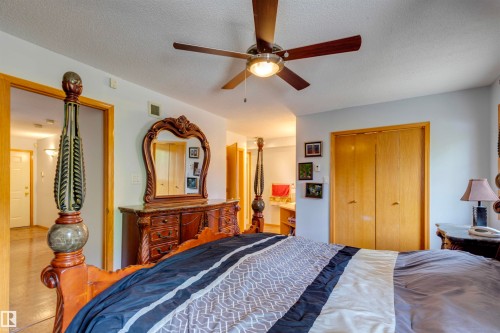 15411 67A Street, Edmonton, AB - Indoor Photo Showing Bedroom