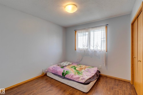 15411 67A Street, Edmonton, AB - Indoor Photo Showing Bedroom
