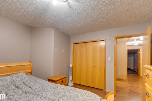 15411 67A Street, Edmonton, AB - Indoor Photo Showing Bedroom