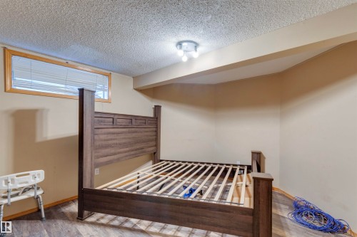 15411 67A Street, Edmonton, AB - Indoor Photo Showing Bedroom
