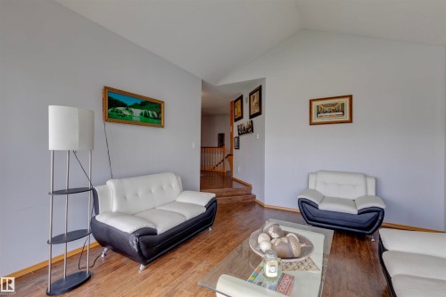 15411 67A Street, Edmonton, AB - Indoor Photo Showing Living Room