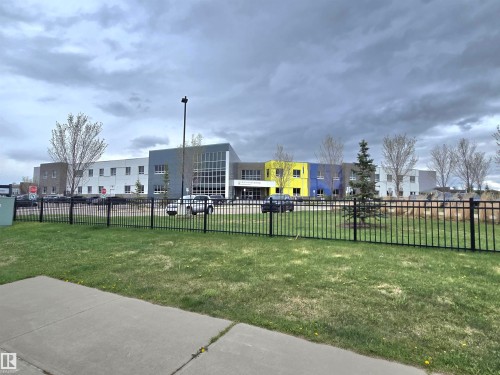 210 3207 James Mowatt Trail, Edmonton, AB - Outdoor