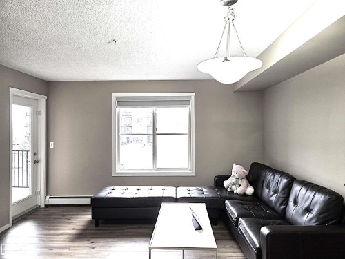 210 3207 James Mowatt Trail, Edmonton, AB - Indoor