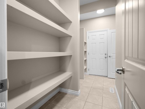 15926 10 Avenue Sw, Edmonton, AB - Indoor With Storage