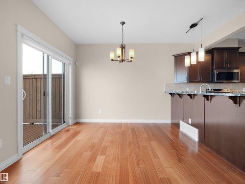 15926 10 Avenue Sw, Edmonton, AB - Indoor Photo Showing Kitchen