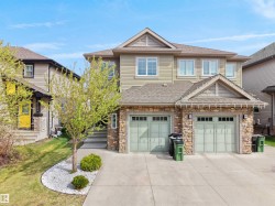 15926 10 Avenue SW  Edmonton, AB T6W 2H1