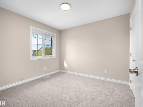 15926 10 Avenue Sw, Edmonton, AB - Indoor Photo Showing Other Room