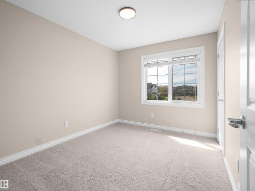 15926 10 Avenue Sw, Edmonton, AB - Indoor Photo Showing Other Room
