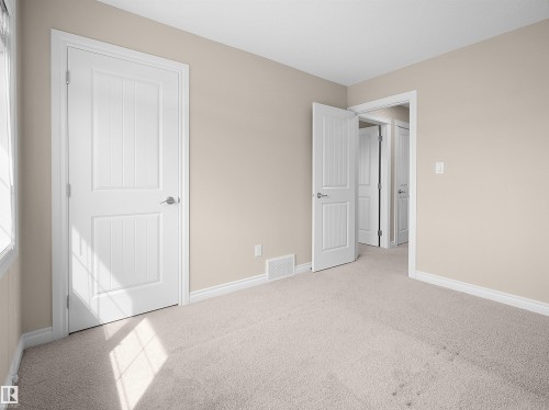 15926 10 Avenue Sw, Edmonton, AB - Indoor