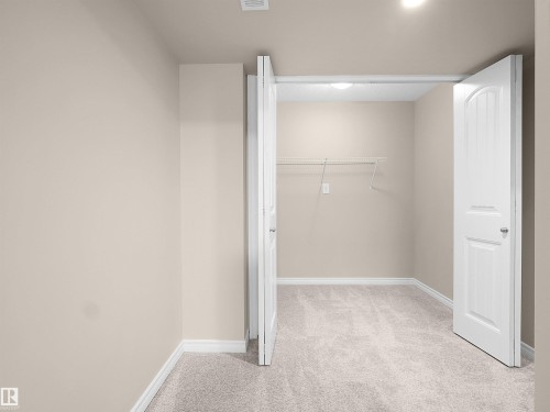 15926 10 Avenue Sw, Edmonton, AB - Indoor Photo Showing Other Room