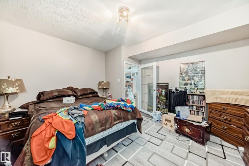 5107 200 Street, Edmonton, AB - Indoor Photo Showing Bedroom