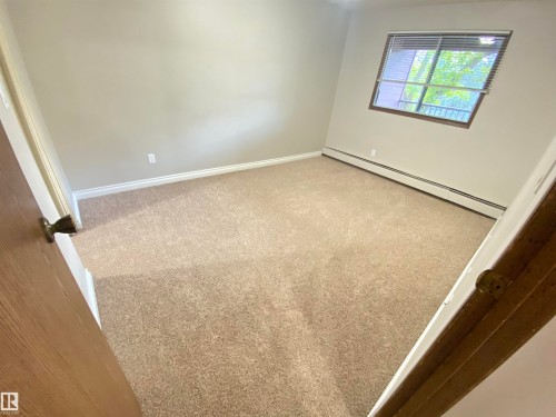 203 10826 113 Street, Edmonton, AB - Indoor Photo Showing Other Room