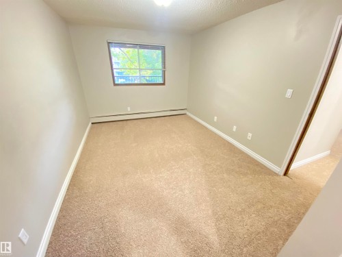 203 10826 113 Street, Edmonton, AB - Indoor Photo Showing Other Room