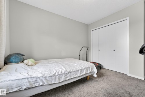 4371 Annett Common, Edmonton, AB - Indoor Photo Showing Bedroom
