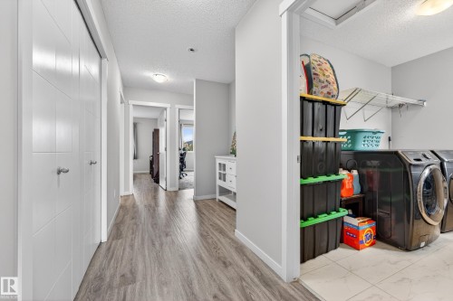 4371 Annett Common, Edmonton, AB - Indoor Photo Showing Laundry Room