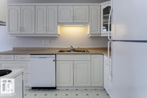 10688 Beaumaris Road, Edmonton, AB - Indoor Photo Showing Kitchen With Double Sink
