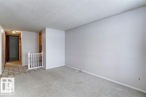 10688 Beaumaris Road, Edmonton, AB - Indoor Photo Showing Other Room