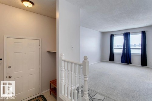 10688 Beaumaris Road, Edmonton, AB - Indoor Photo Showing Other Room