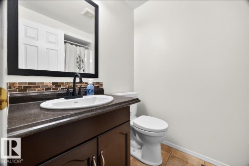3671 33 Street, Edmonton, AB - Indoor Photo Showing Bathroom