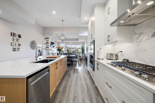 166 Edgewater Circle, Leduc, AB - Indoor Photo Showing Kitchen With Upgraded Kitchen