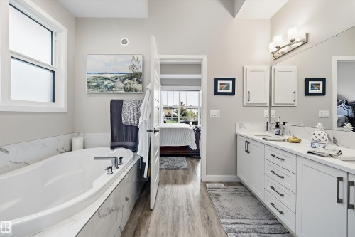 166 Edgewater Circle, Leduc, AB - Indoor Photo Showing Bathroom