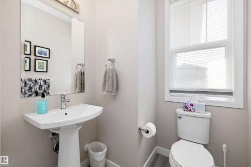 166 Edgewater Circle, Leduc, AB - Indoor Photo Showing Bathroom