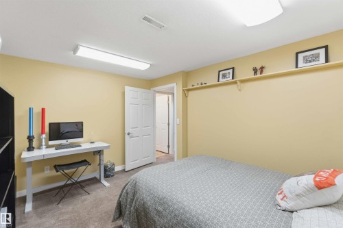58 Patterson Cr, St. Albert, AB - Indoor Photo Showing Bedroom