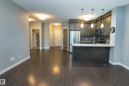 414 2207 44 Avenue, Edmonton, AB - Indoor Photo Showing Kitchen With Stainless Steel Kitchen With Upgraded Kitchen