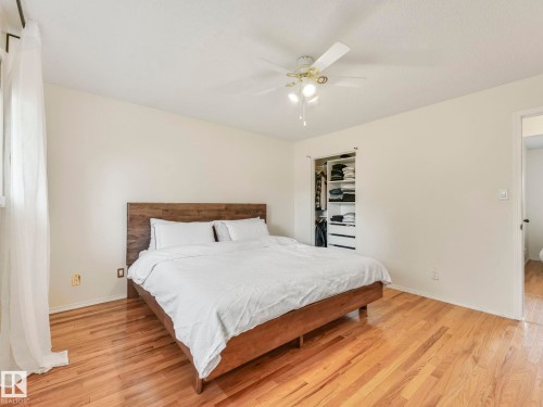 168 Humberstone Road, Edmonton, AB - Indoor Photo Showing Bedroom