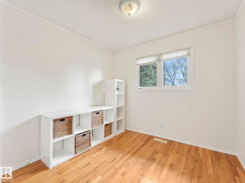168 Humberstone Road, Edmonton, AB - Indoor Photo Showing Other Room