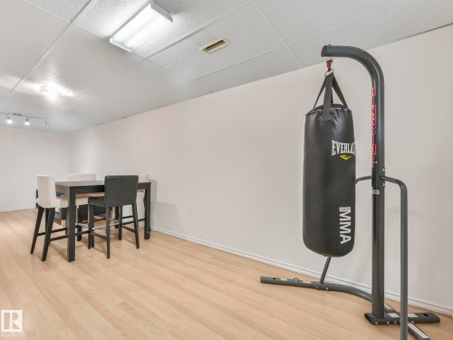 168 Humberstone Road, Edmonton, AB - Indoor