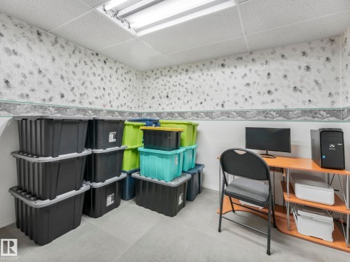 168 Humberstone Road, Edmonton, AB - Indoor