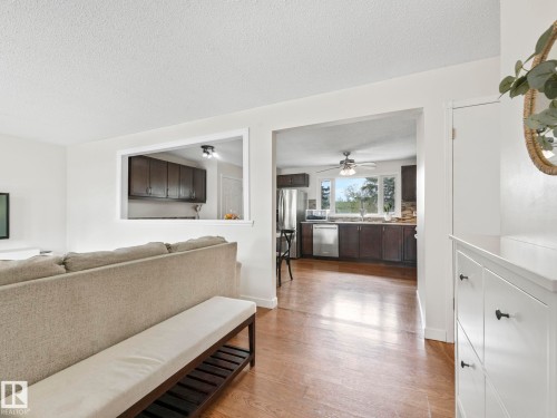 168 Humberstone Road, Edmonton, AB - Indoor Photo Showing Living Room