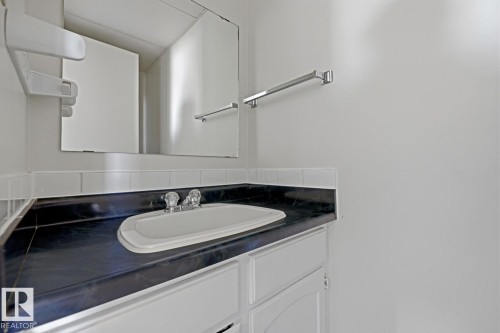 212 7815 159 Street, Edmonton, AB - Indoor Photo Showing Bathroom