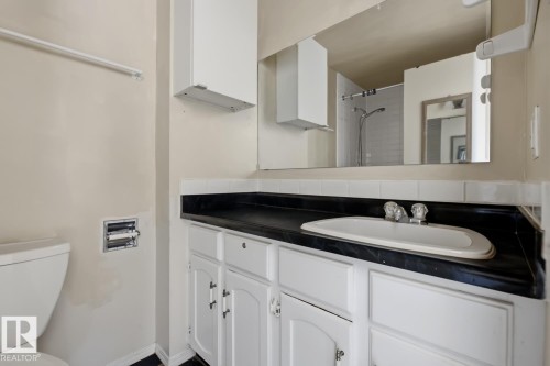 212 7815 159 Street, Edmonton, AB - Indoor Photo Showing Bathroom
