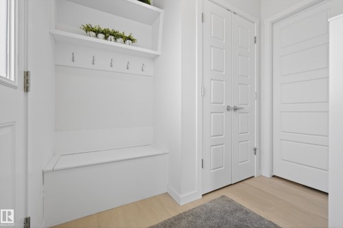 3670 Erlanger Road, Edmonton, AB - Indoor Photo Showing Other Room