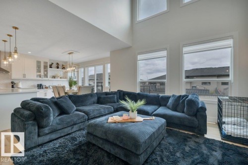 38 Avonlea Way, Spruce Grove, AB - Indoor Photo Showing Living Room