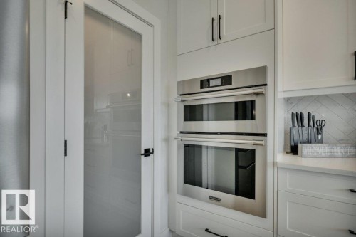 38 Avonlea Way, Spruce Grove, AB - Indoor Photo Showing Kitchen