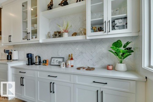 38 Avonlea Way, Spruce Grove, AB - Indoor Photo Showing Kitchen