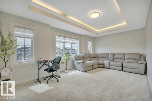 38 Avonlea Way, Spruce Grove, AB - Indoor Photo Showing Living Room
